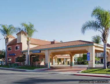 Travelodge By Wyndham Lynwood Esterno foto